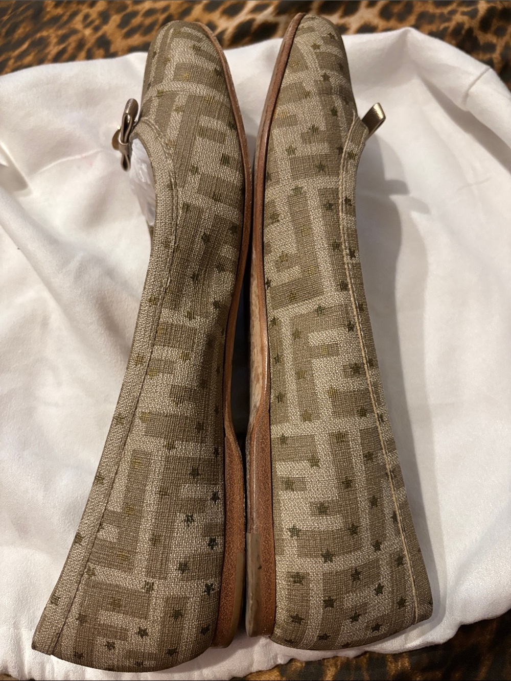 Fendi Beige Monogram Ballet Flats with Metallic Bow Charm size 39.5 - Picture 7 of 8